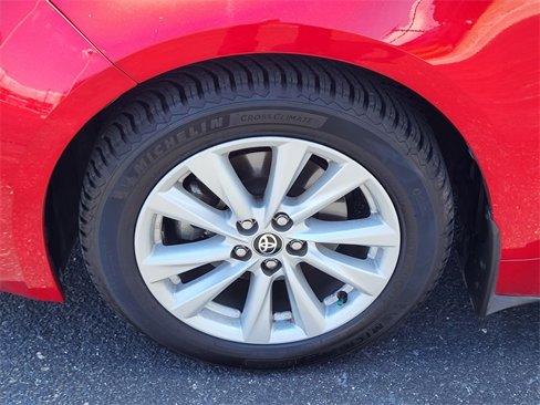Used 2023 Toyota Corolla SE image 6