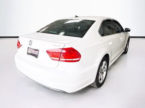 Used 2014 Volkswagen Passat 1.8T SE image 6
