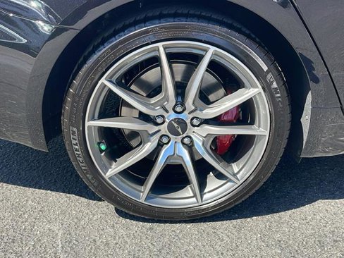 Used 2025 Genesis G70 2.5T image 30