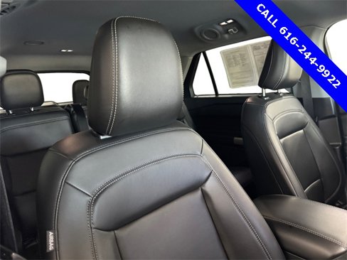 Used 2023 Ford Explorer XLT w/ Equipment Group 202A image 12