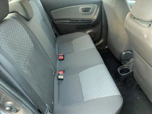Used 2015 Toyota Yaris L image 17