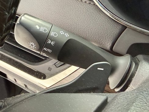 Used 2015 Toyota Avalon XLE Premium image 14