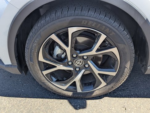 Used 2021 Toyota C-HR XLE image 34