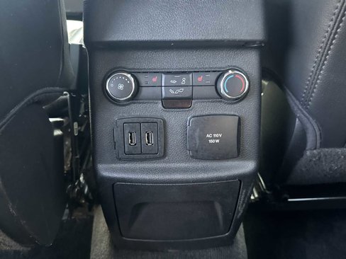 Used 2017 Ford Explorer Limited image 32
