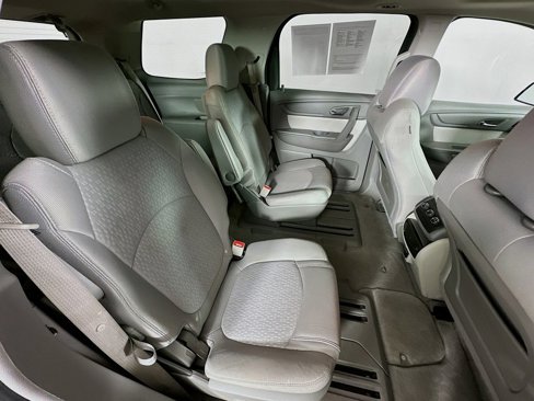 Used 2015 GMC Acadia SLE image 35
