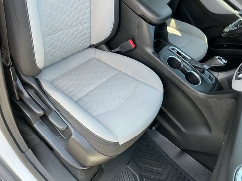 Used 2020 Chevrolet Equinox LT w/ Driver Convenience Package image 27