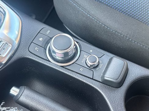 Used 2018 Toyota Yaris iA image 32