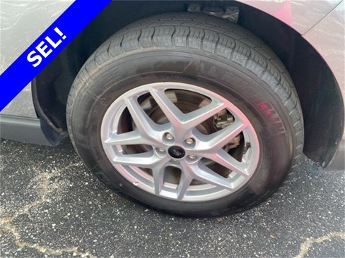 Used 2024 Ford Edge SEL image 17