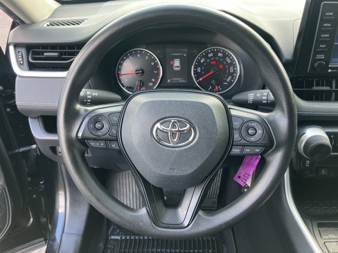 Used 2021 Toyota RAV4 LE image 20