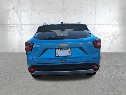 New 2025 Chevrolet Trax RS w/ Driver Confidence Package image 5
