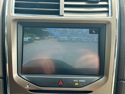 Used 2013 Lincoln MKX FWD image 14