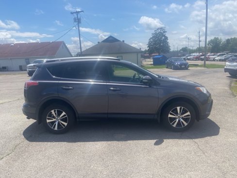 Used 2018 Toyota RAV4 XLE image 7