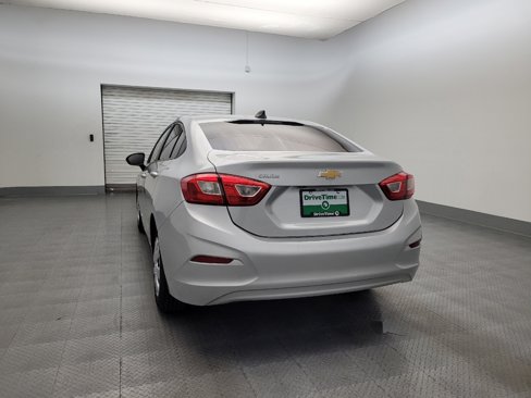 Used 2018 Chevrolet Cruze LS image 6