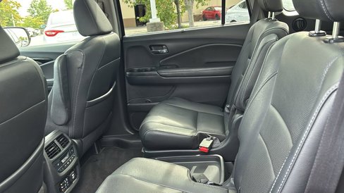 Used 2017 Honda Pilot Elite image 29
