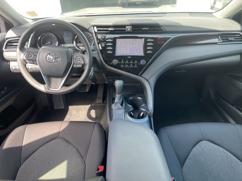Used 2020 Toyota Camry LE image 15