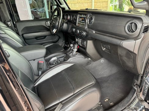 Used 2020 Jeep Gladiator Overland image 27