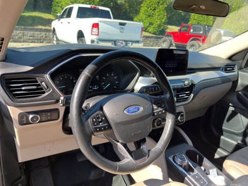 Used 2020 Ford Escape SEL image 7