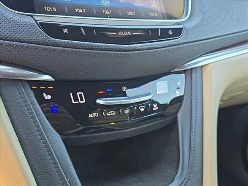 Used 2017 Cadillac XT5 Premium Luxury image 13