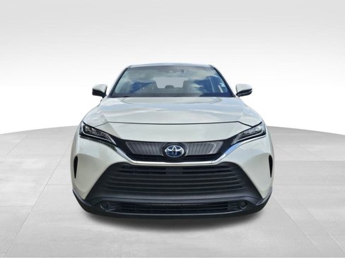 Used 2021 Toyota Venza LE w/ Carpet Mat Package (TMS) image 3