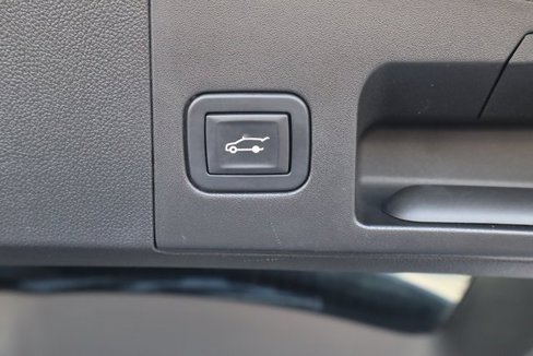 Used 2018 Cadillac XT5 Luxury image 25