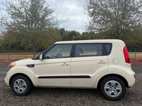 Used 2012 Kia Soul image 2