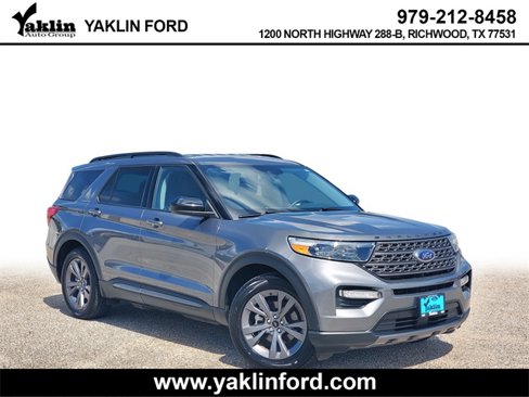 Used 2022 Ford Explorer XLT w/ Equipment Group 202A image 1