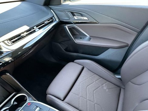 Certified 2025 BMW X2 xDrive28i image 39