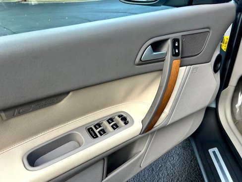Used 2008 Volvo C70 T5 image 24