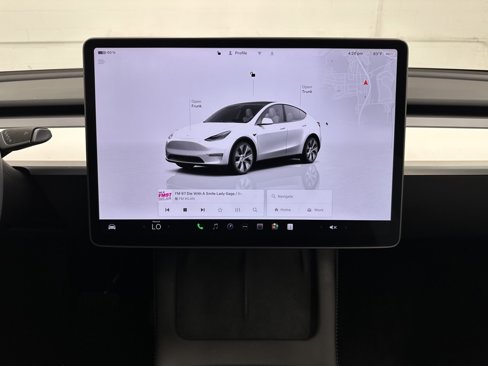 Used 2023 Tesla Model Y Long Range image 27