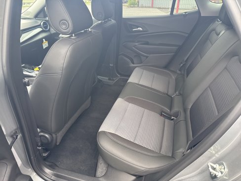 New 2025 Chevrolet Trax LT w/ Driver Confidence Package image 11