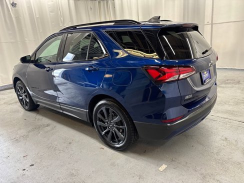 Used 2022 Chevrolet Equinox RS image 3