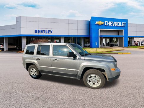 Used 2016 Jeep Patriot Sport w/ Power Value Group image 3