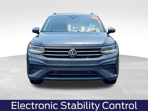 Used 2022 Volkswagen Tiguan SE image 31