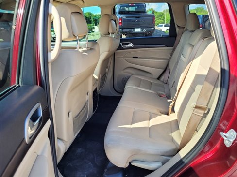 Used 2018 Jeep Grand Cherokee Laredo image 19