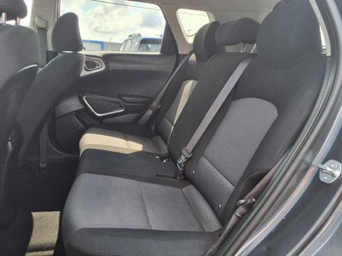 Used 2023 Kia Soul LX image 10