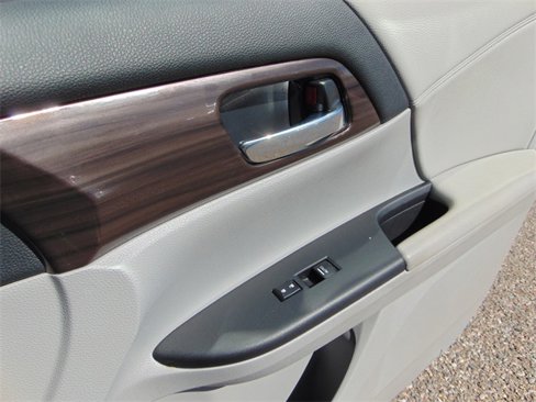 Used 2016 Honda Accord EX image 27