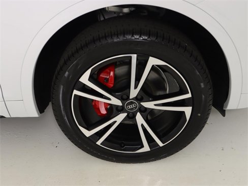 Used 2025 Audi Q5 2.0T Premium Plus image 9