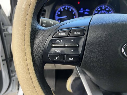 Used 2019 Hyundai Elantra SE image 22