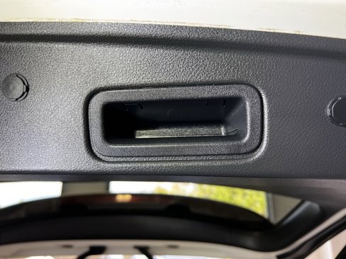 Used 2022 Nissan Pathfinder SV w/ SV Premium Package image 65