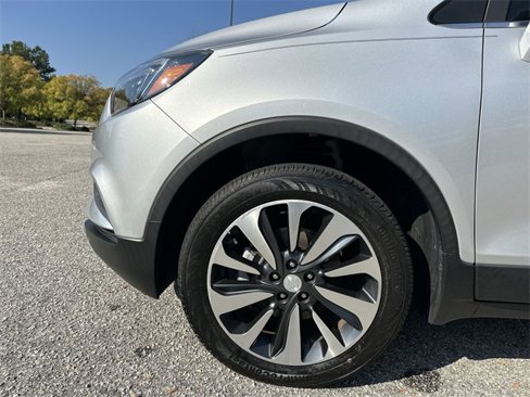 Used 2021 Buick Encore Preferred w/ Safety Package II image 10
