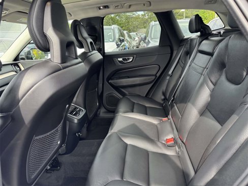 Used 2018 Volvo XC60 T6 Inscription w/ Vision Package image 9