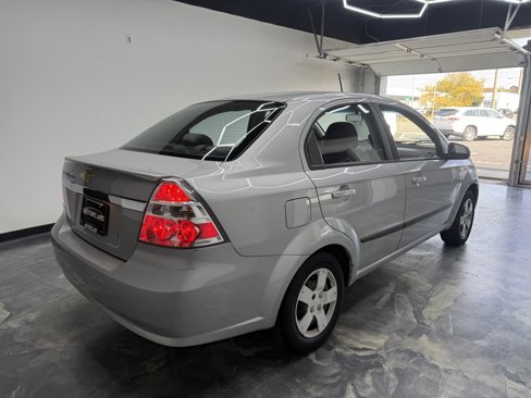 Used 2010 Chevrolet Aveo LT w/ Power and Convenience Package image 4