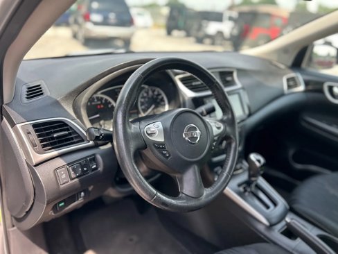 Used 2019 Nissan Sentra SV image 10