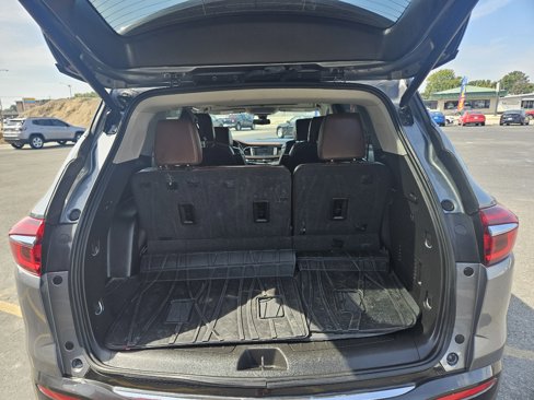 Used 2018 Buick Enclave Avenir w/ LPO, Cargo Package image 16