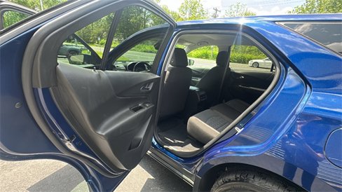 Used 2023 Chevrolet Equinox LT image 22
