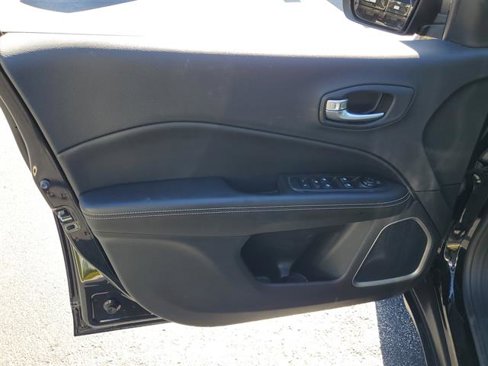 Used 2021 Jeep Compass Latitude image 53