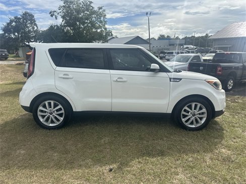 Used 2018 Kia Soul + w/ Audio Package image 4