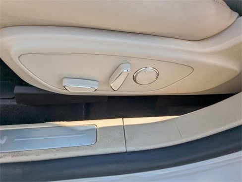 Used 2020 Lincoln MKZ Reserve w/ Elements Package image 17