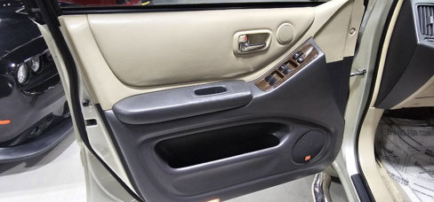 Used 2003 Toyota Highlander Limited image 10