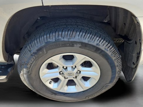 Used 2020 Toyota 4Runner SR5 image 29